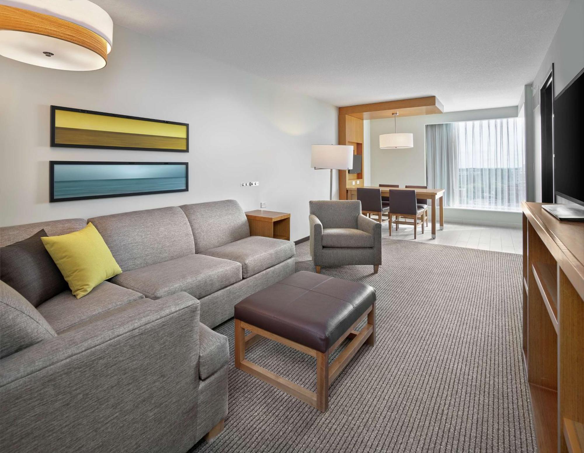 Doubletree By Hilton Edmonton Downtown Hotel Ngoại thất bức ảnh