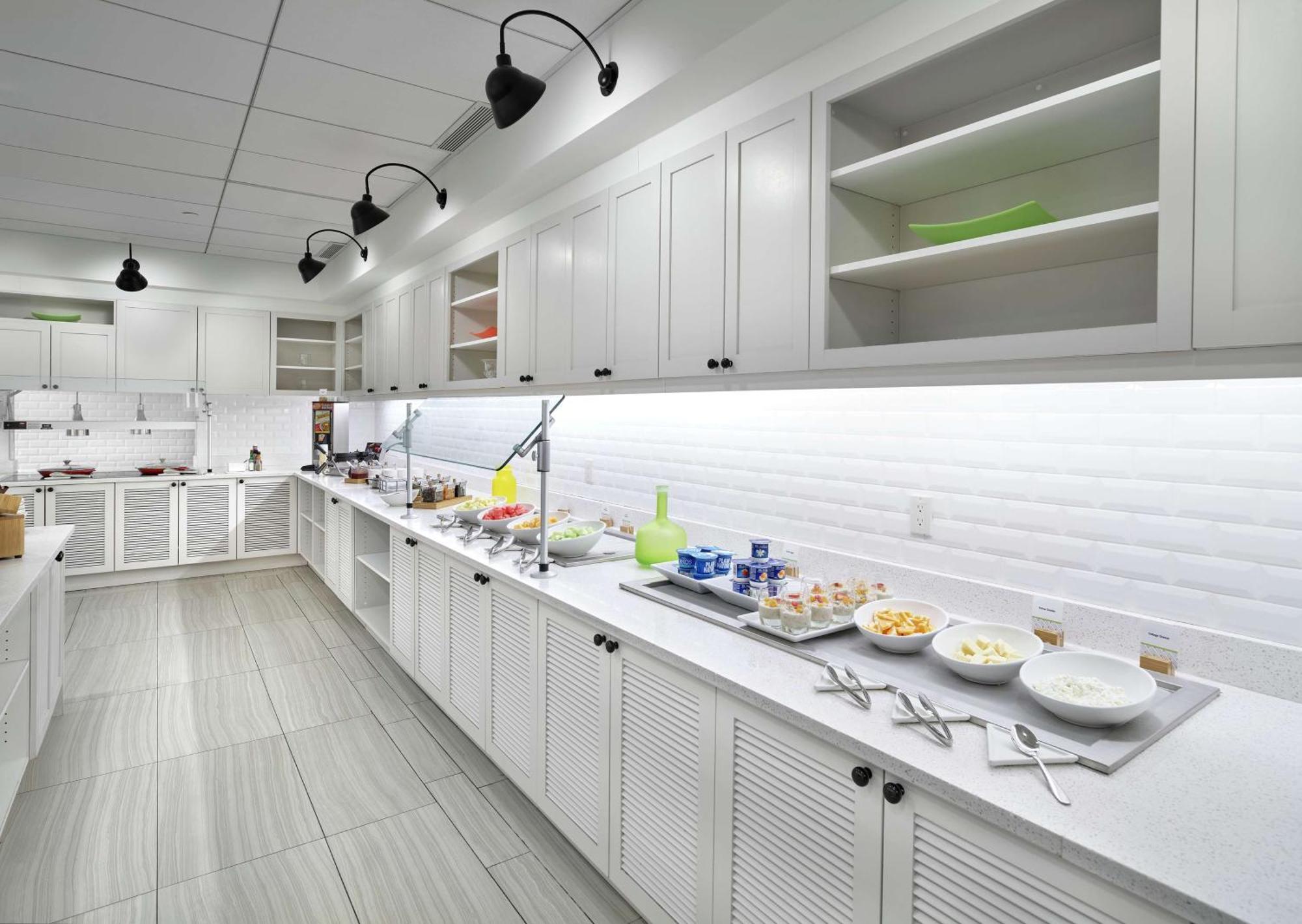 Doubletree By Hilton Edmonton Downtown Hotel Ngoại thất bức ảnh