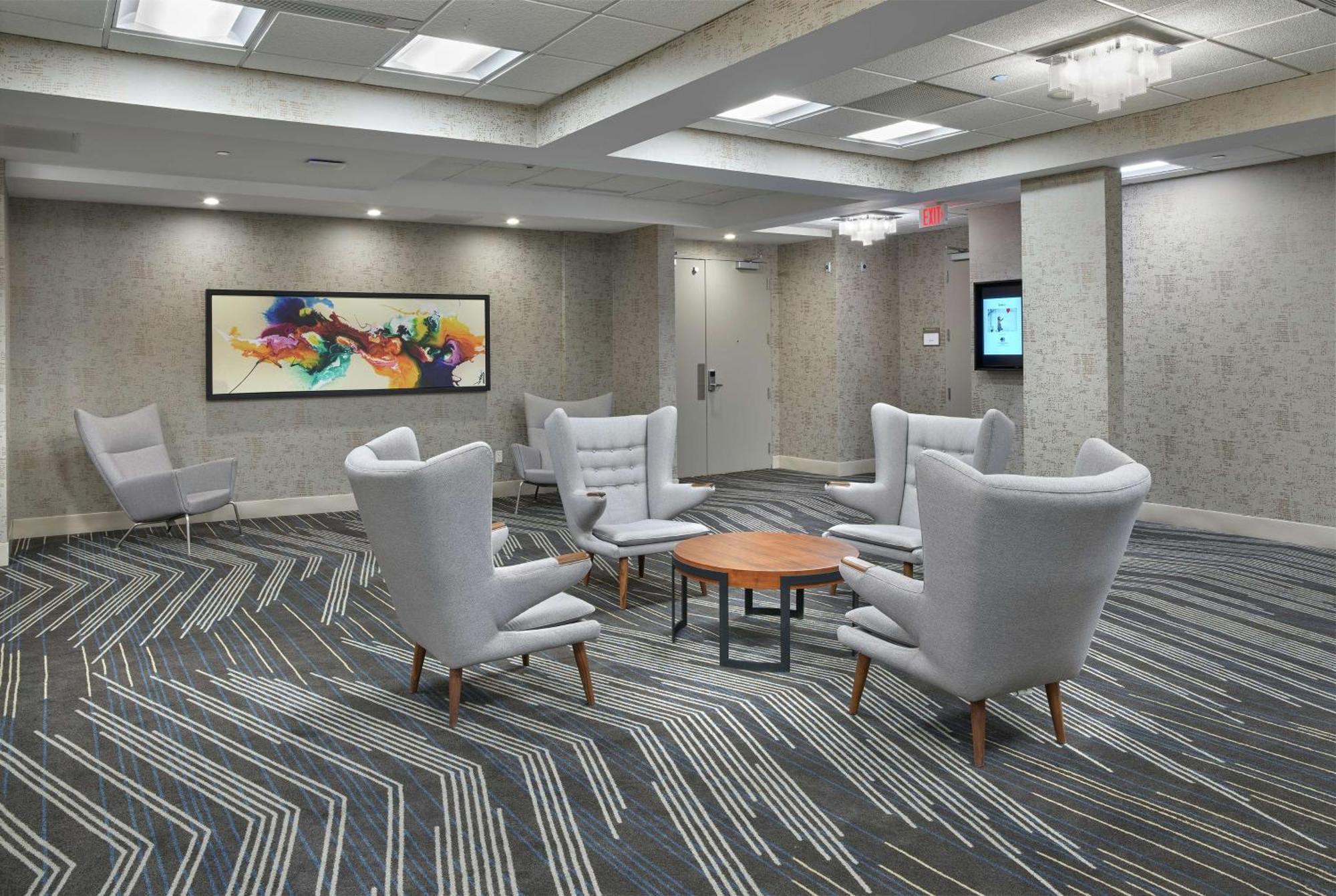 Doubletree By Hilton Edmonton Downtown Hotel Ngoại thất bức ảnh
