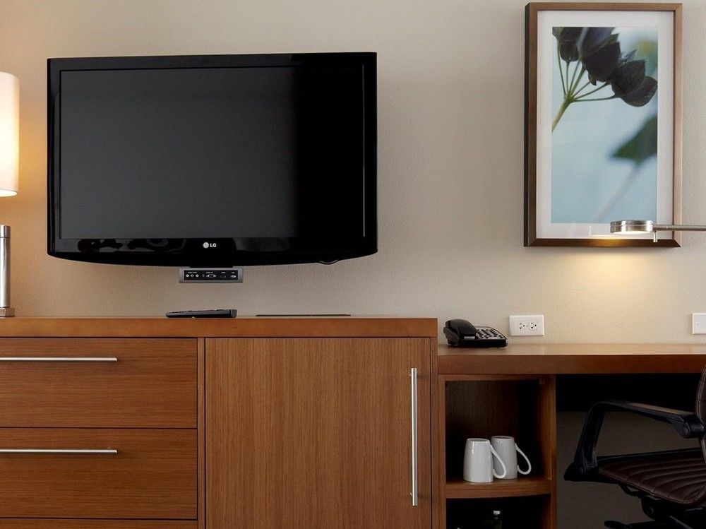 Doubletree By Hilton Edmonton Downtown Hotel Ngoại thất bức ảnh
