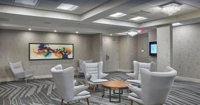 Doubletree By Hilton Edmonton Downtown Hotel Ngoại thất bức ảnh