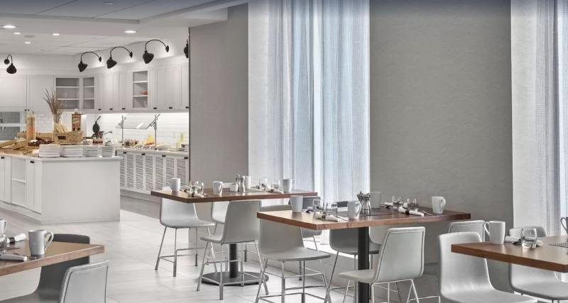 Doubletree By Hilton Edmonton Downtown Hotel Ngoại thất bức ảnh